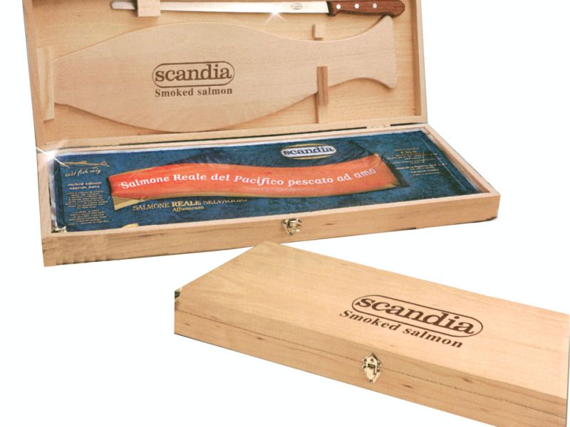 Cassetta salmone con tagliere e coltello