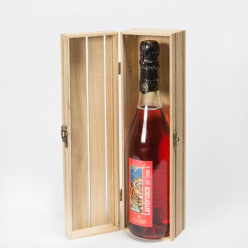 una bottiglia astuccio